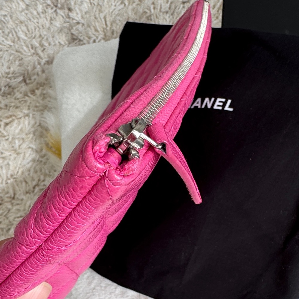CHANEL Fuchsia Quilted Clutch - Picture 6 of 16